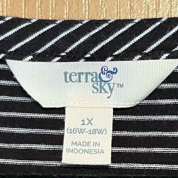 Terra & Sky Striped T Shirt Dress - Picture 7 of 10